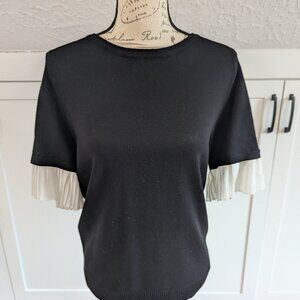 Black sweater with Delicate Sleeves